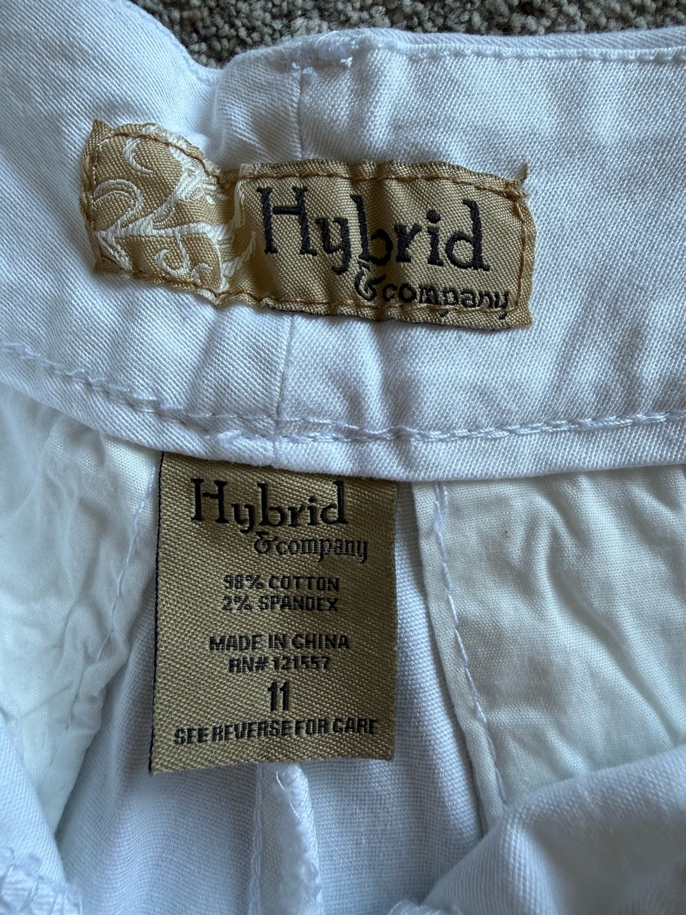 Hybrid & company White Women's Bermuda Shorts - Picture 3 of 8